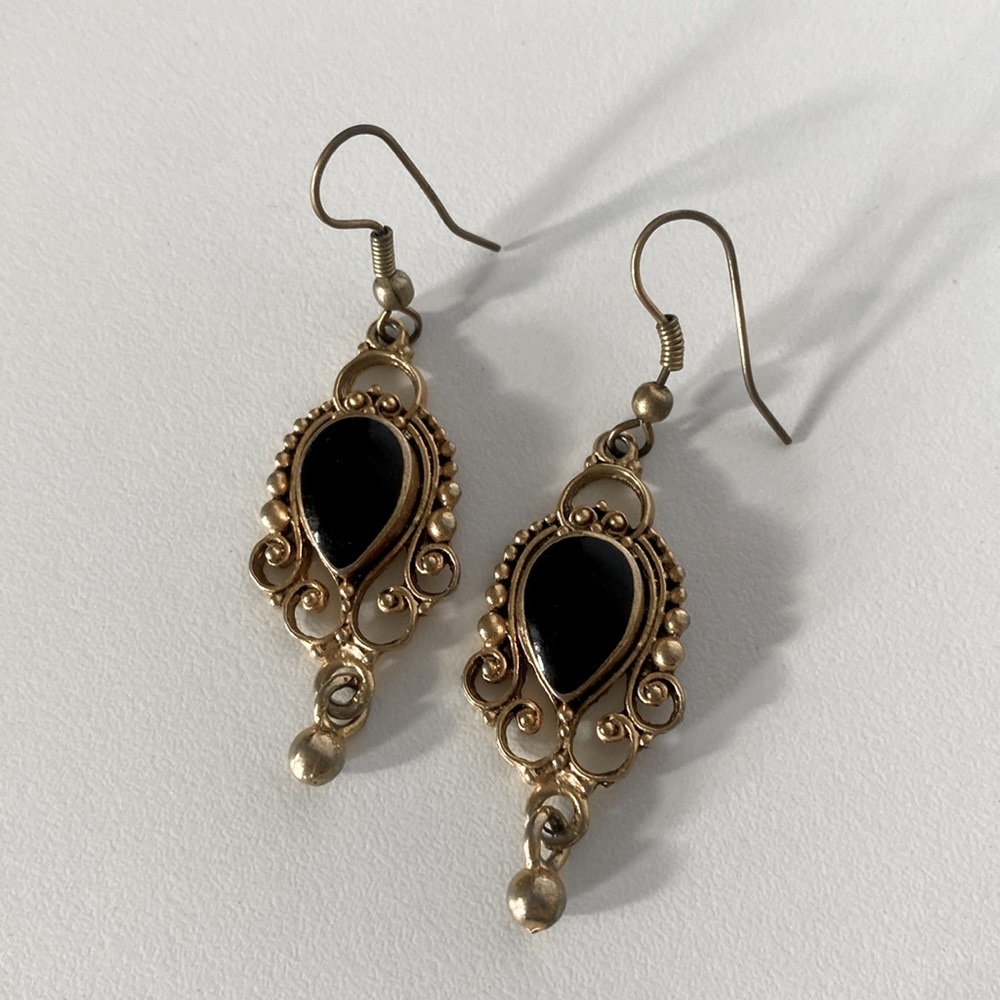 Vintage Gold Brass Black Teardrop Filigree Dangle Earrings Pretty Fancy Estate